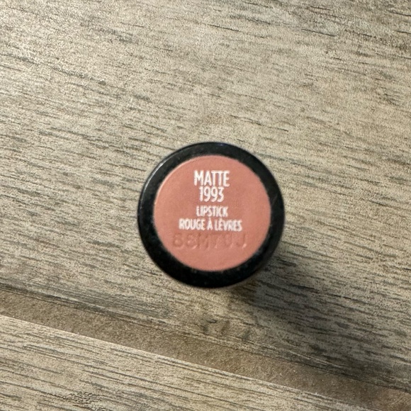 Urban Decay "1993" lipstick - Picture 2 of 5